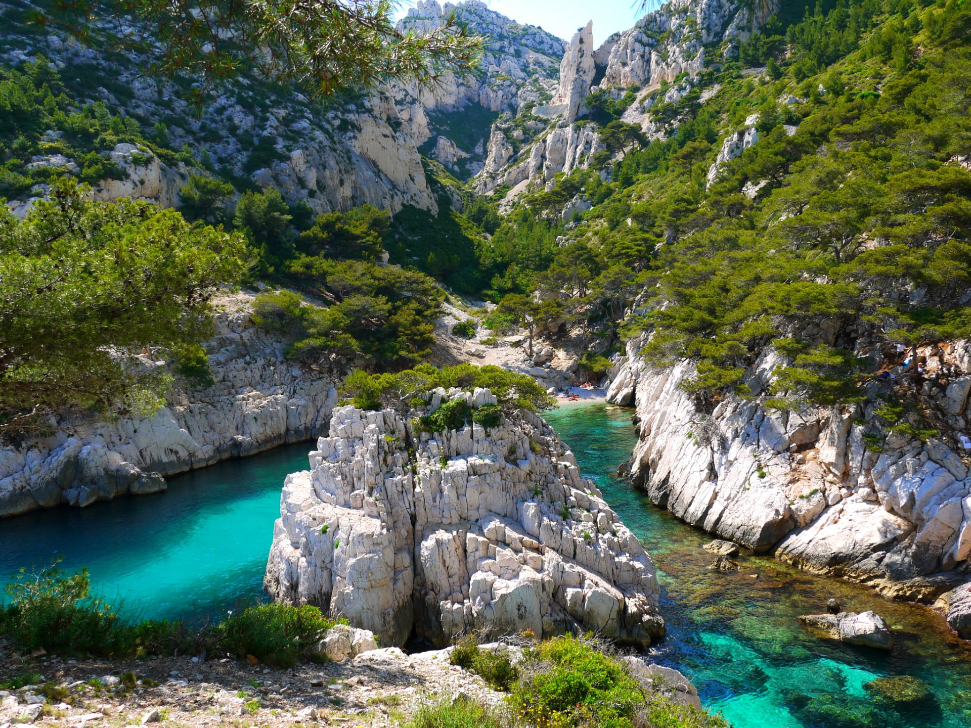 francia marsiglia montagne rocce fiume verde vegetazione