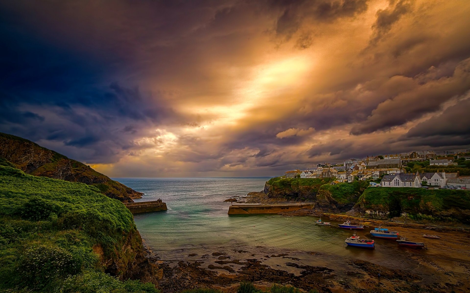 port isaac morze celtyckie kornwalia anglia morze celtyckie morze zatoka wybrzeże wieś statki chmury