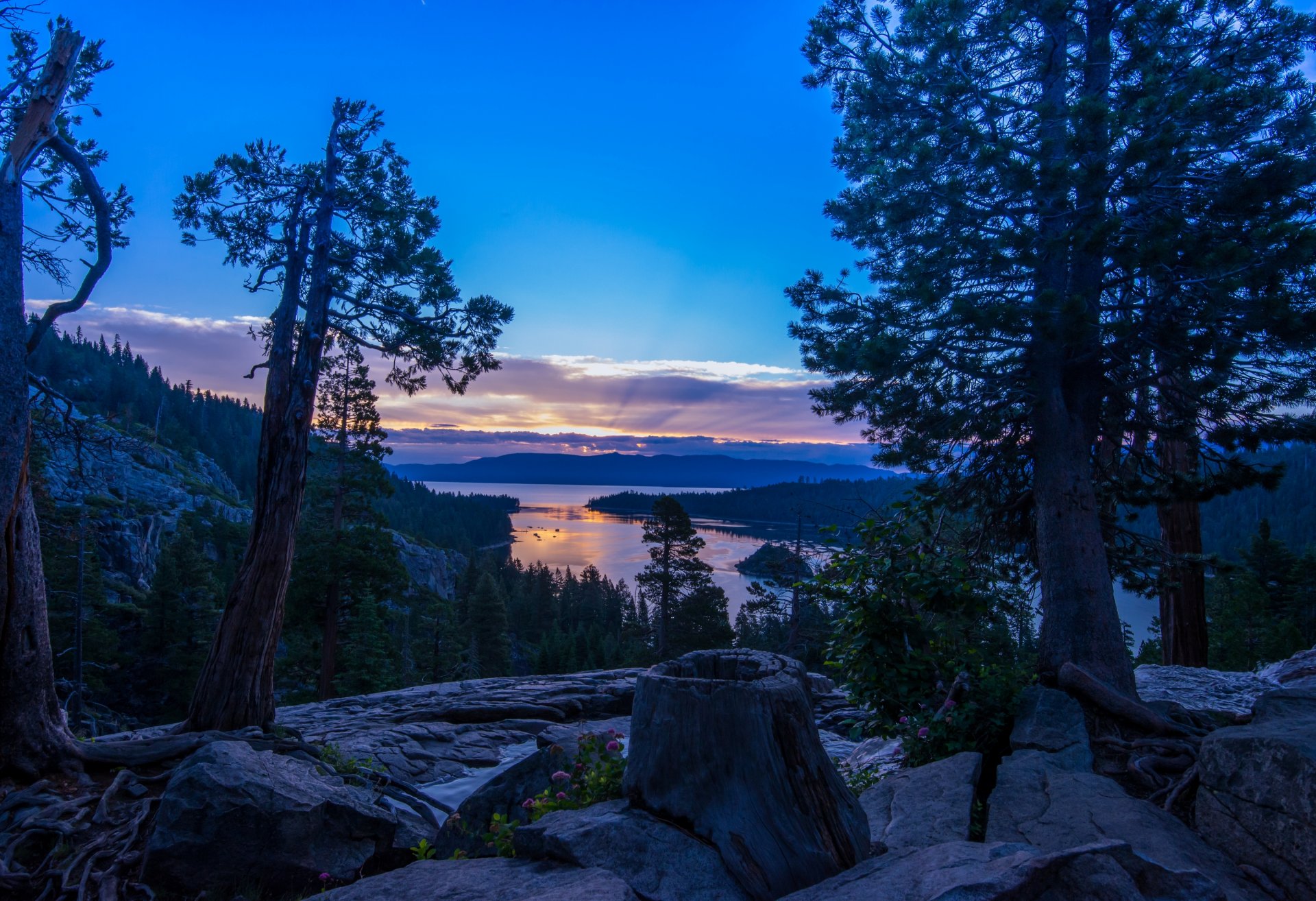 lake tahoe kalifornien nevada sierra nevada lake tahoe see berge sonnenaufgang sonnenaufgang bäume