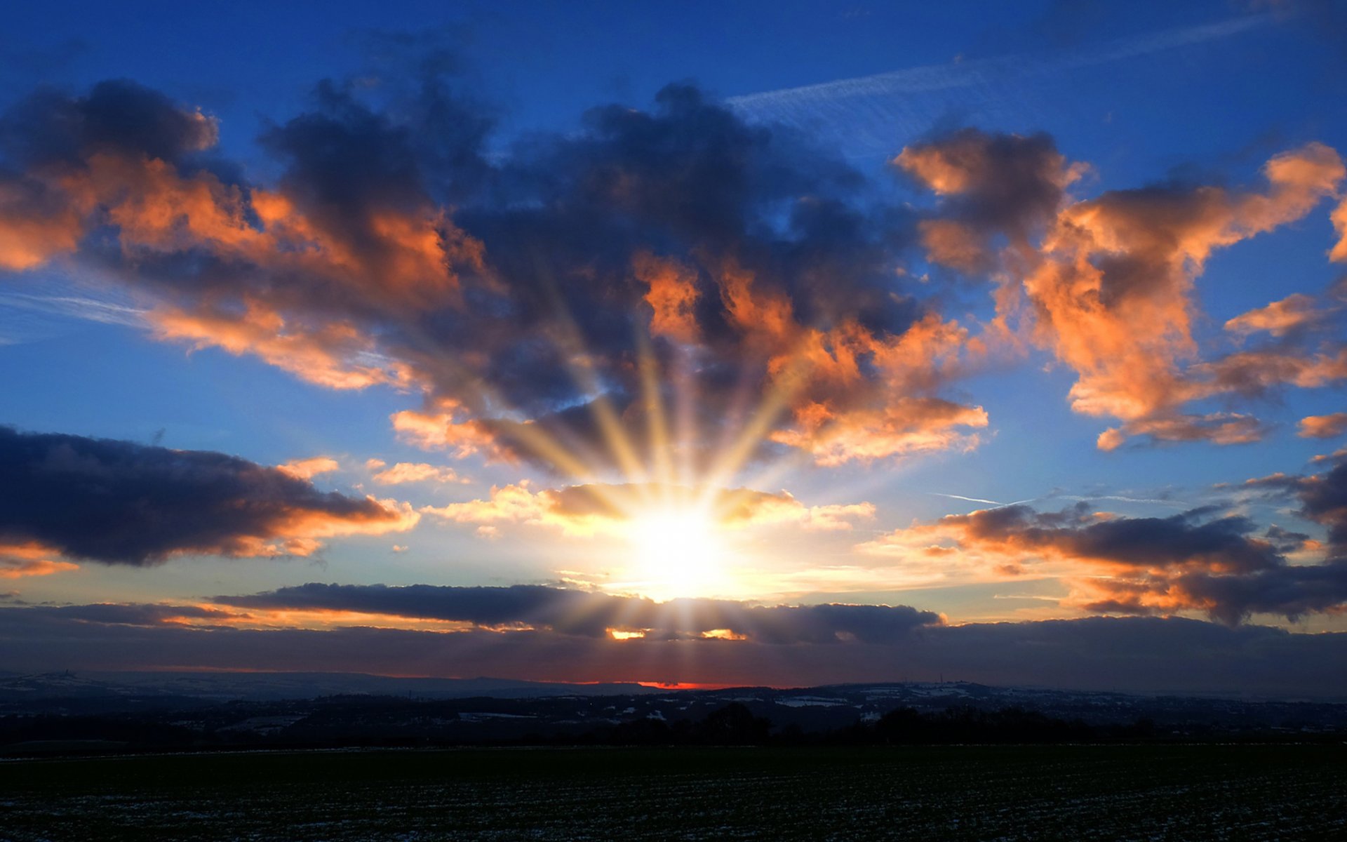 tramonto sera sole nuvole cielo raggi