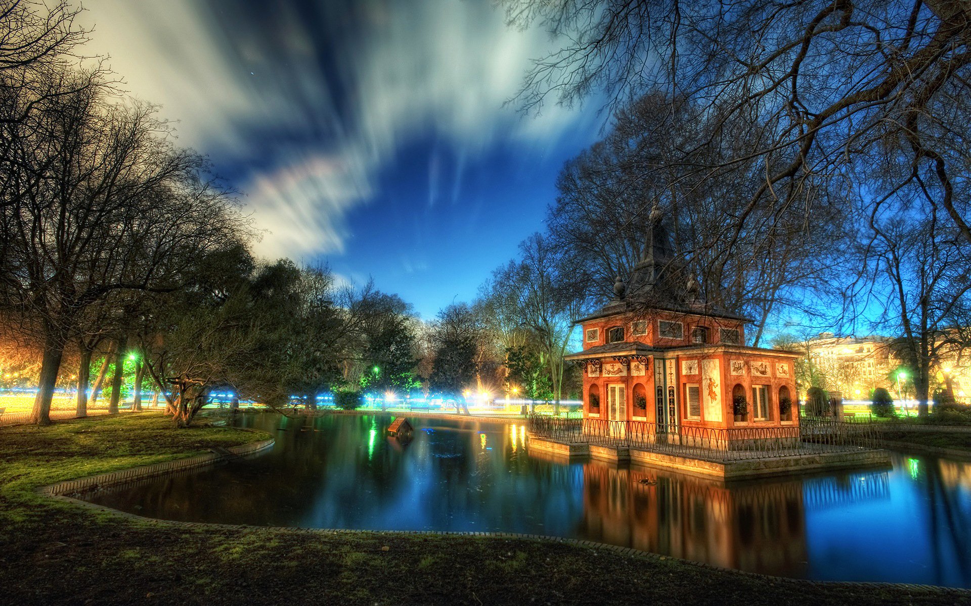 himmel wolken park teich bäume haus