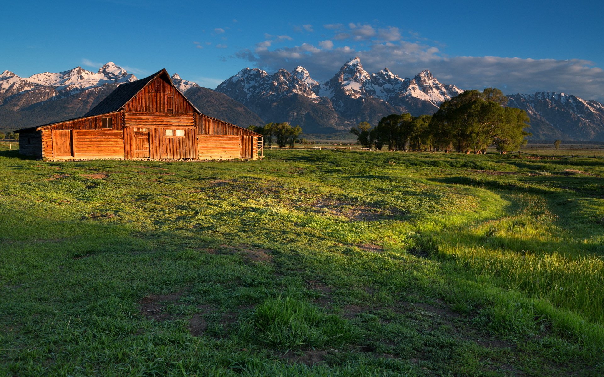 feld berge haus landschaft