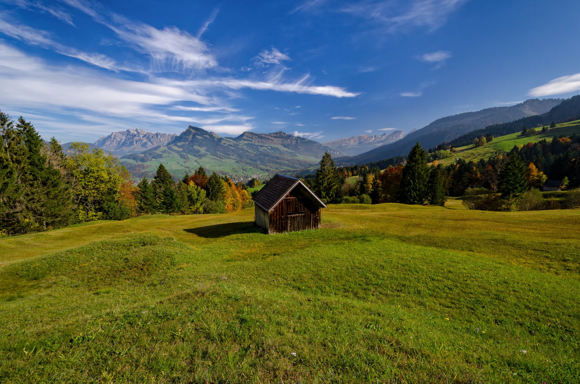 toggenburg suiza alpstein alpes alpstein montañas valle prado cabaña