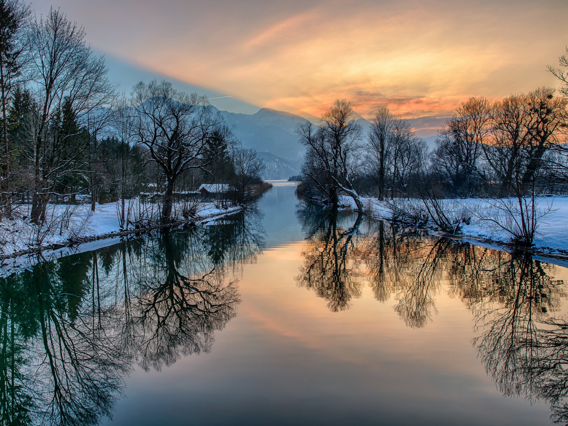 cielo resplandor montañas invierno casa nieve árboles río