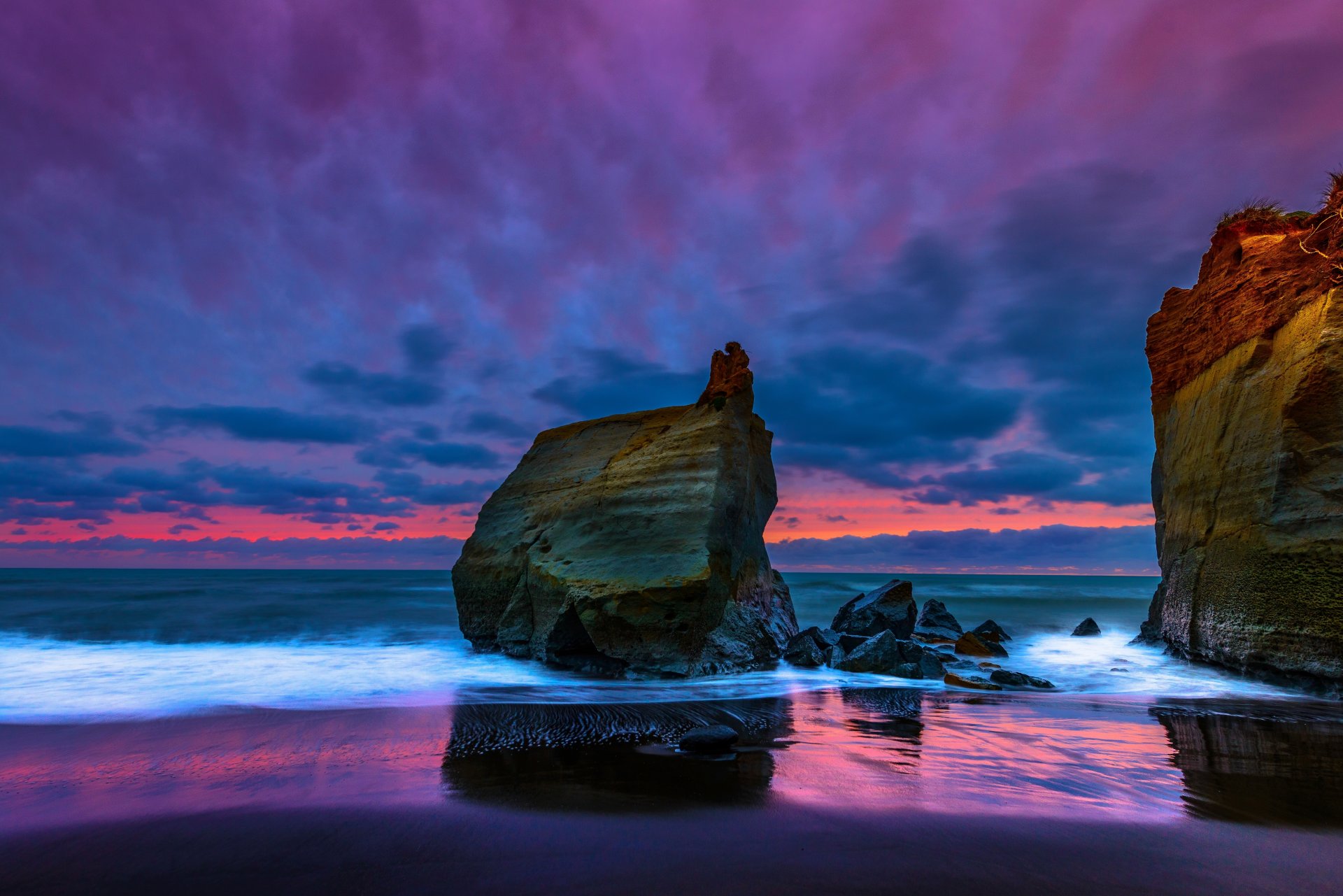 waipipi beach taranaki new zealand tasman sea tasman sea sea rocks sunset