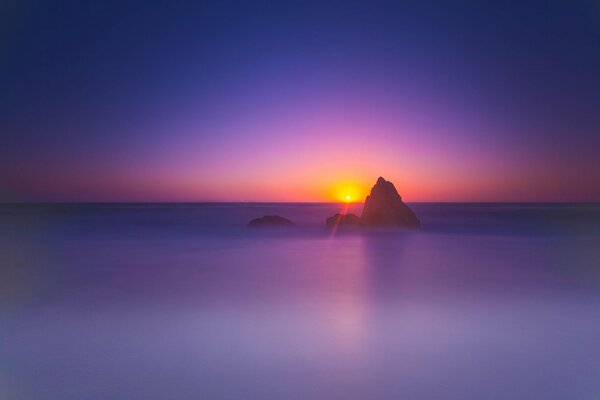 Alba all orizzonte del mare, paesaggio della natura