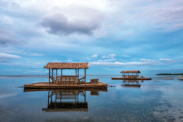 Photos of Philippine gazebos in the sea