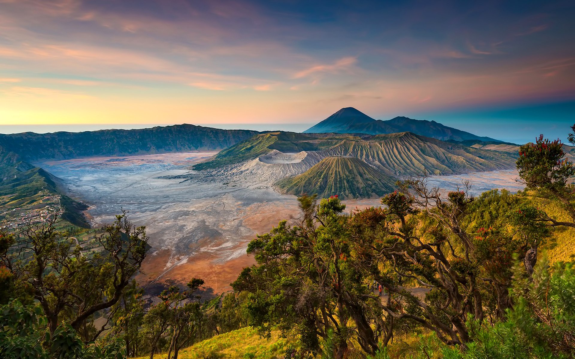 cielo nuvole montagne vulcano valle delle nebbie alberi