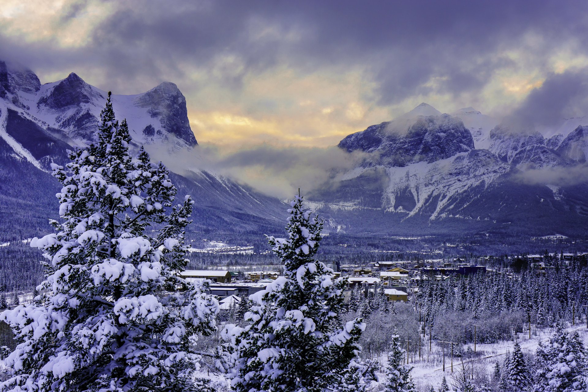 kanada schnee winter berge tal canmore alberta banff national park