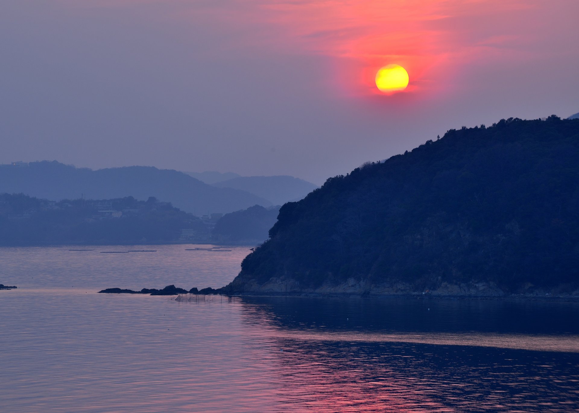 tatsuno préfecture de hyogo japon tatsuno mer coucher de soleil montagnes