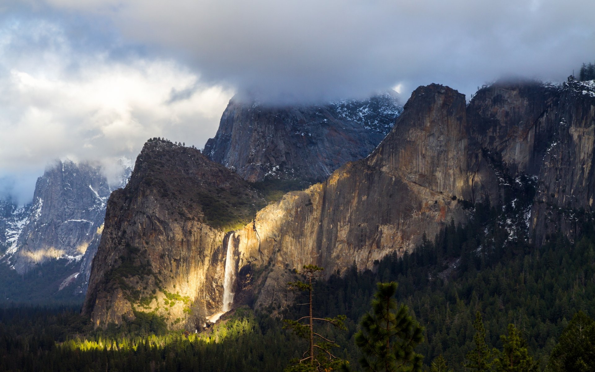 lumière magique montagnes paysage