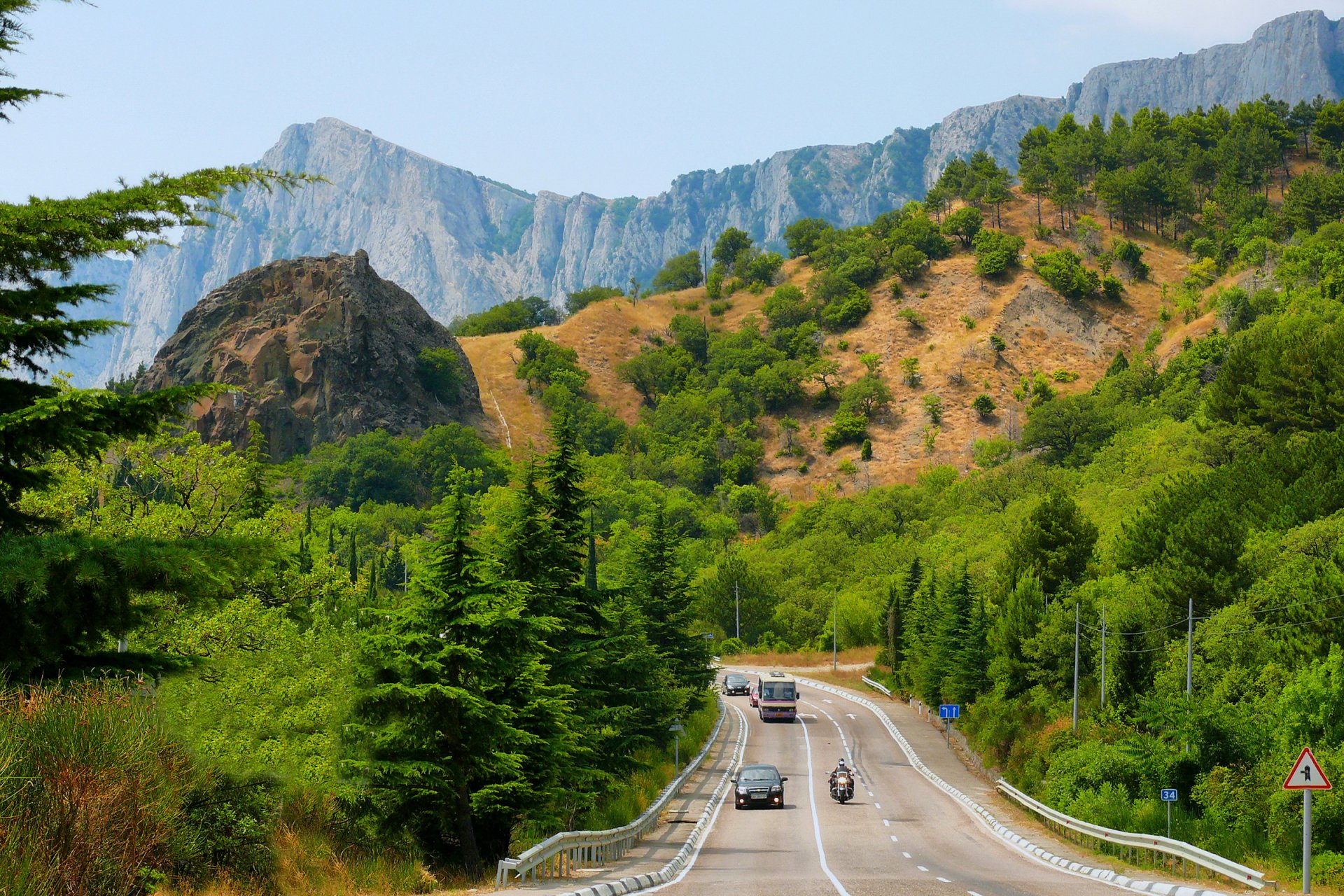 crimea foresta montagne alberi strada autostrada trasporti