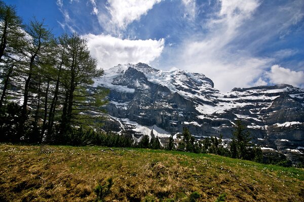 Mountain clouds do not give rest