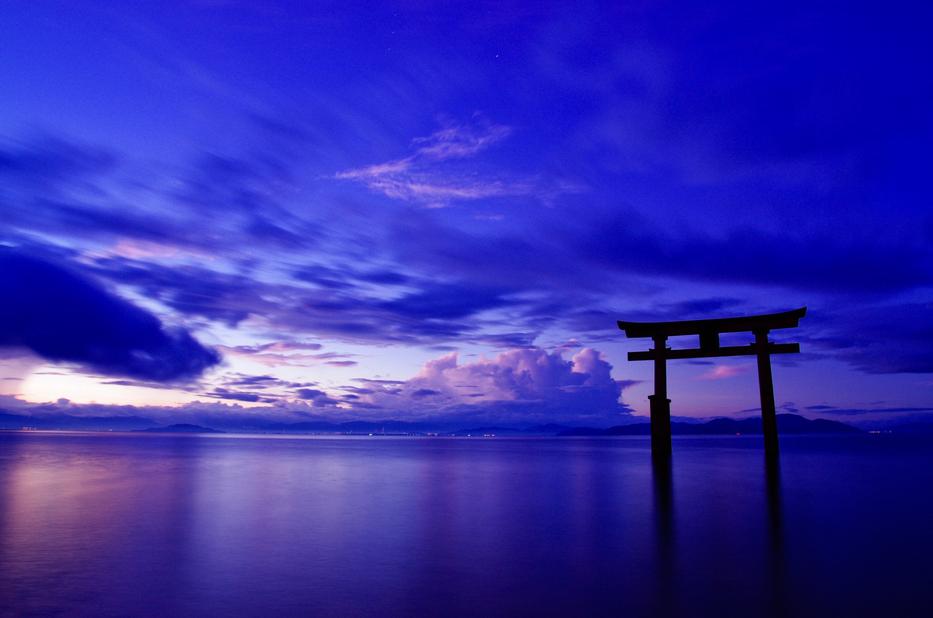 japón océano cielo nubes puerta torii paisaje