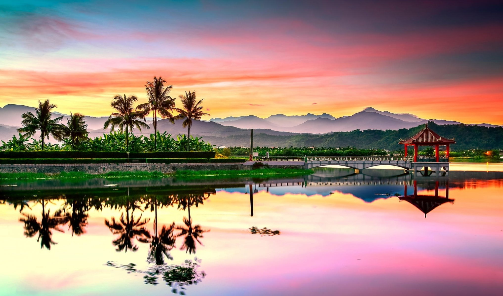 montañas selva amanecer nubes lago china cenador