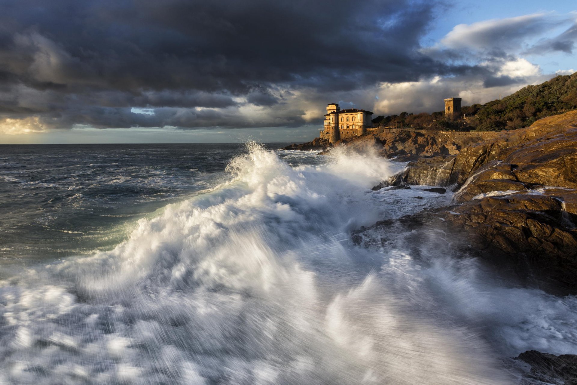 tuscany surf rocks shore waves spray