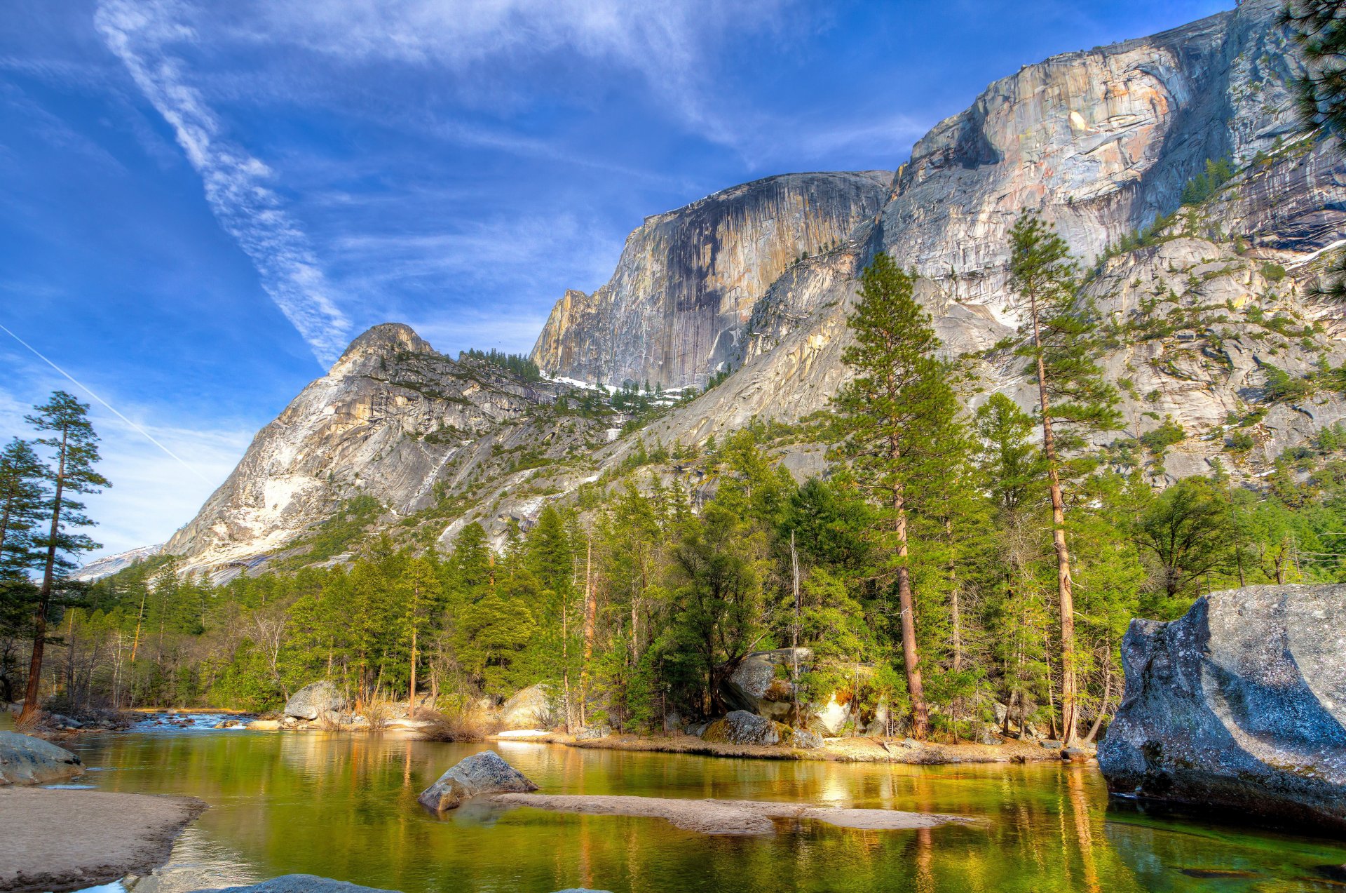 yosemite parco nazionale sierra nevada montagne lago fiume foresta alberi cielo nuvole pietra roccia