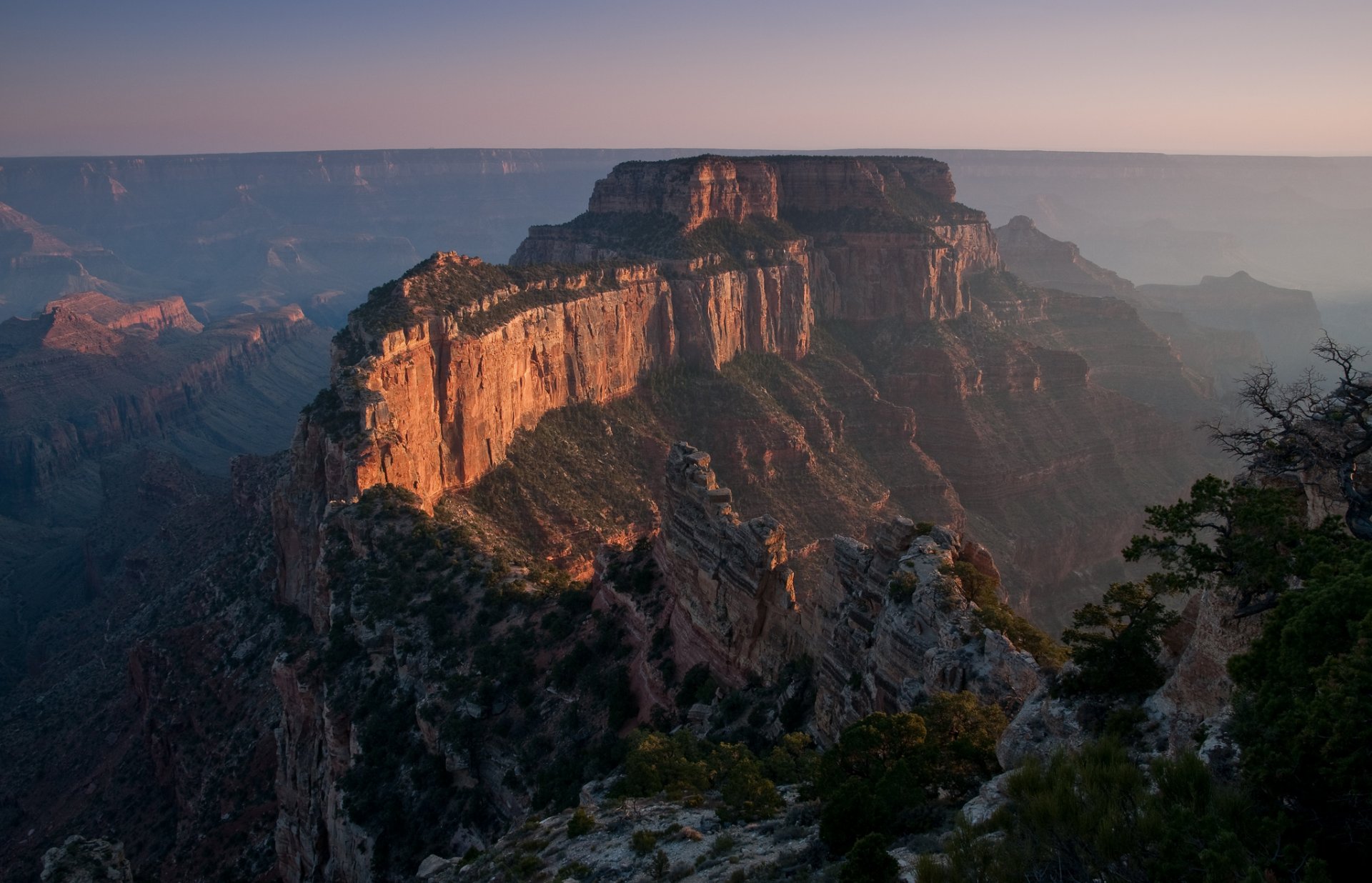 canyon coucher de soleil brouillard