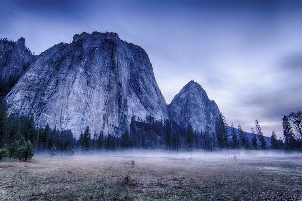 Paisaje naturalesen Estados Unidos terreno montañoso