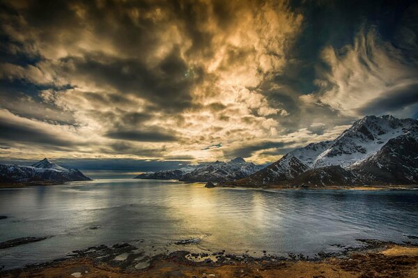 Le montagne della Norvegia sono avvolte nel mistero