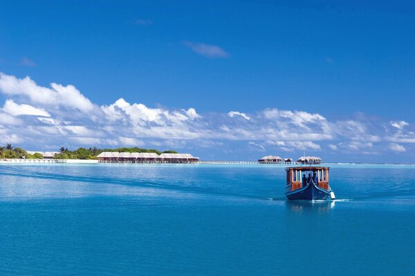 Beautiful sea in the Maldives