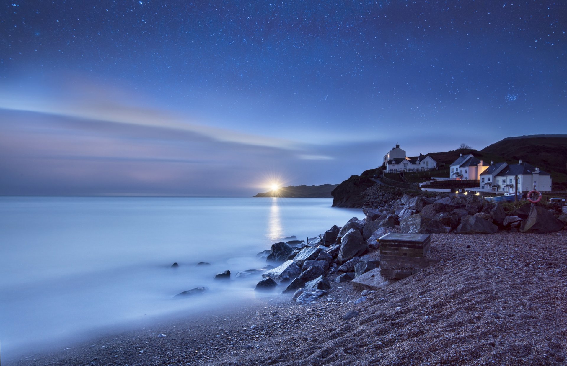 ea beach house lighthouse night star of mind