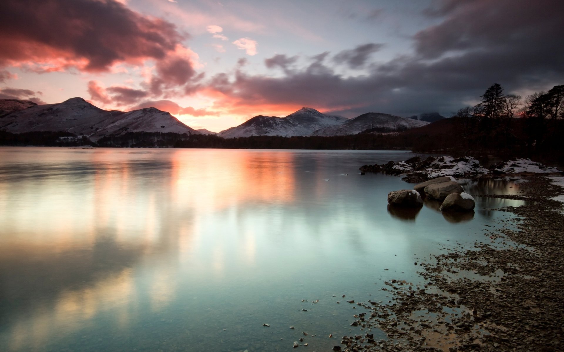 lago montañas nieve piedras árboles