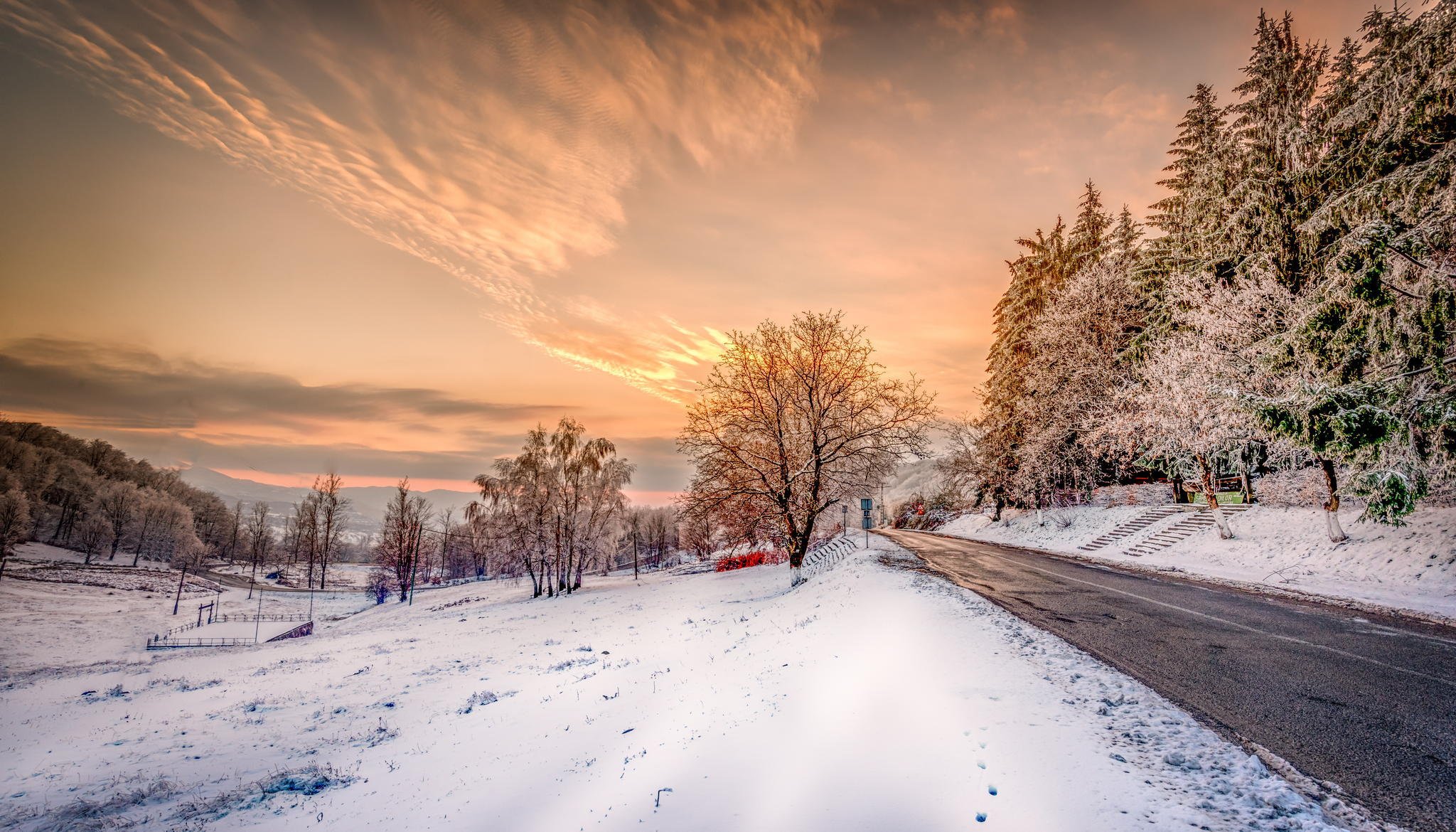 paesaggio inverno neve strada alberi cielo zakt