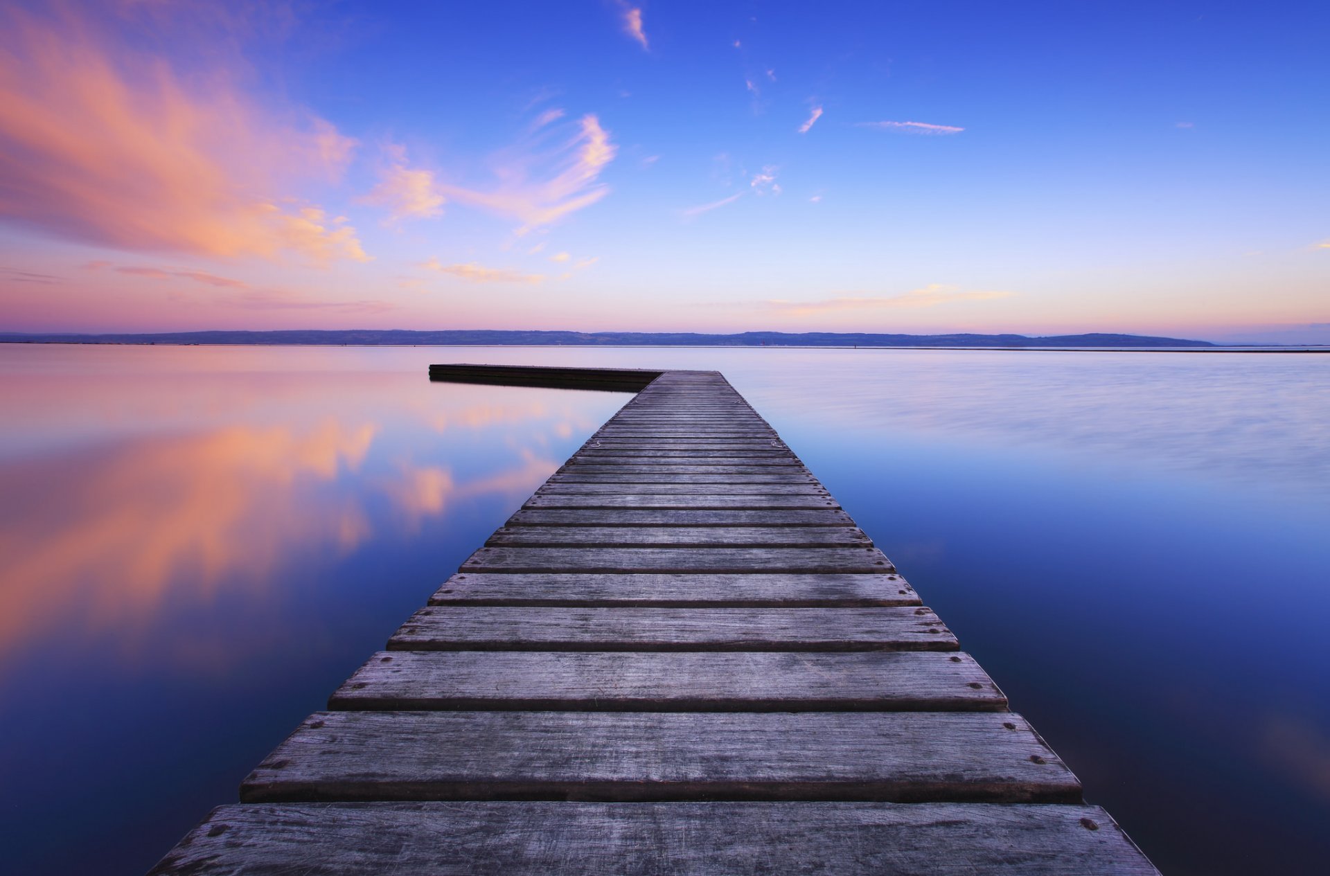 royaume-uni angleterre lac eau surface en bois pont soirée ciel bleu nuages réflexion