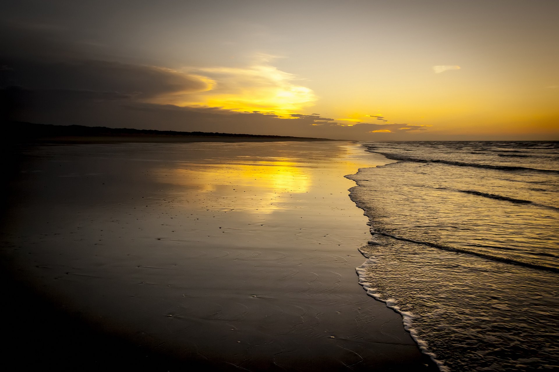 belle scène de lever du soleil mer nature paysage ciel nuages belle scène de lever du soleil