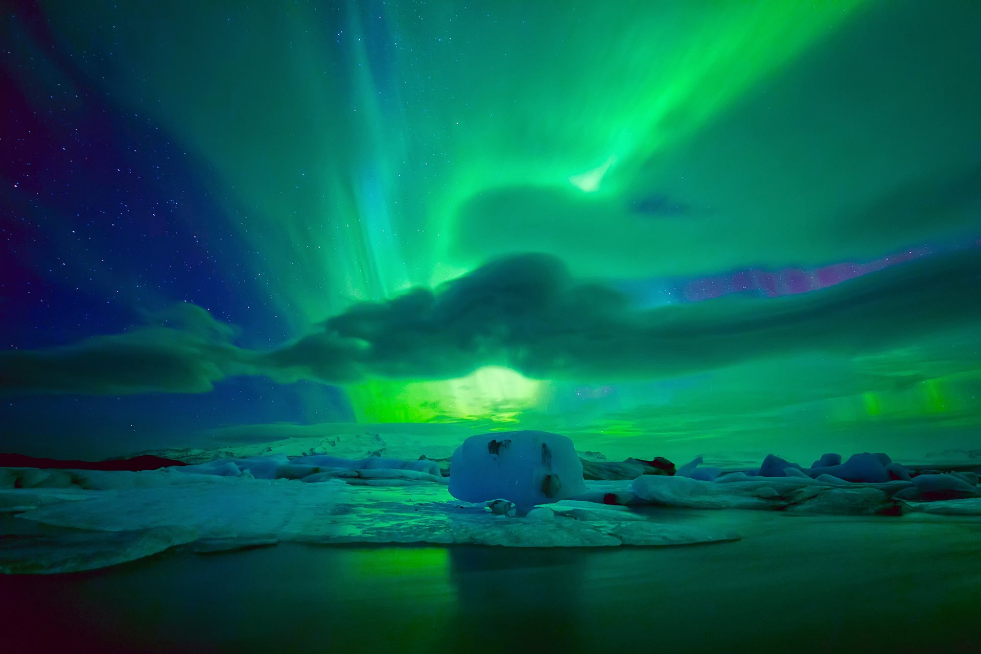 ciel nuit étoiles nuages aurores boréales glaces glace