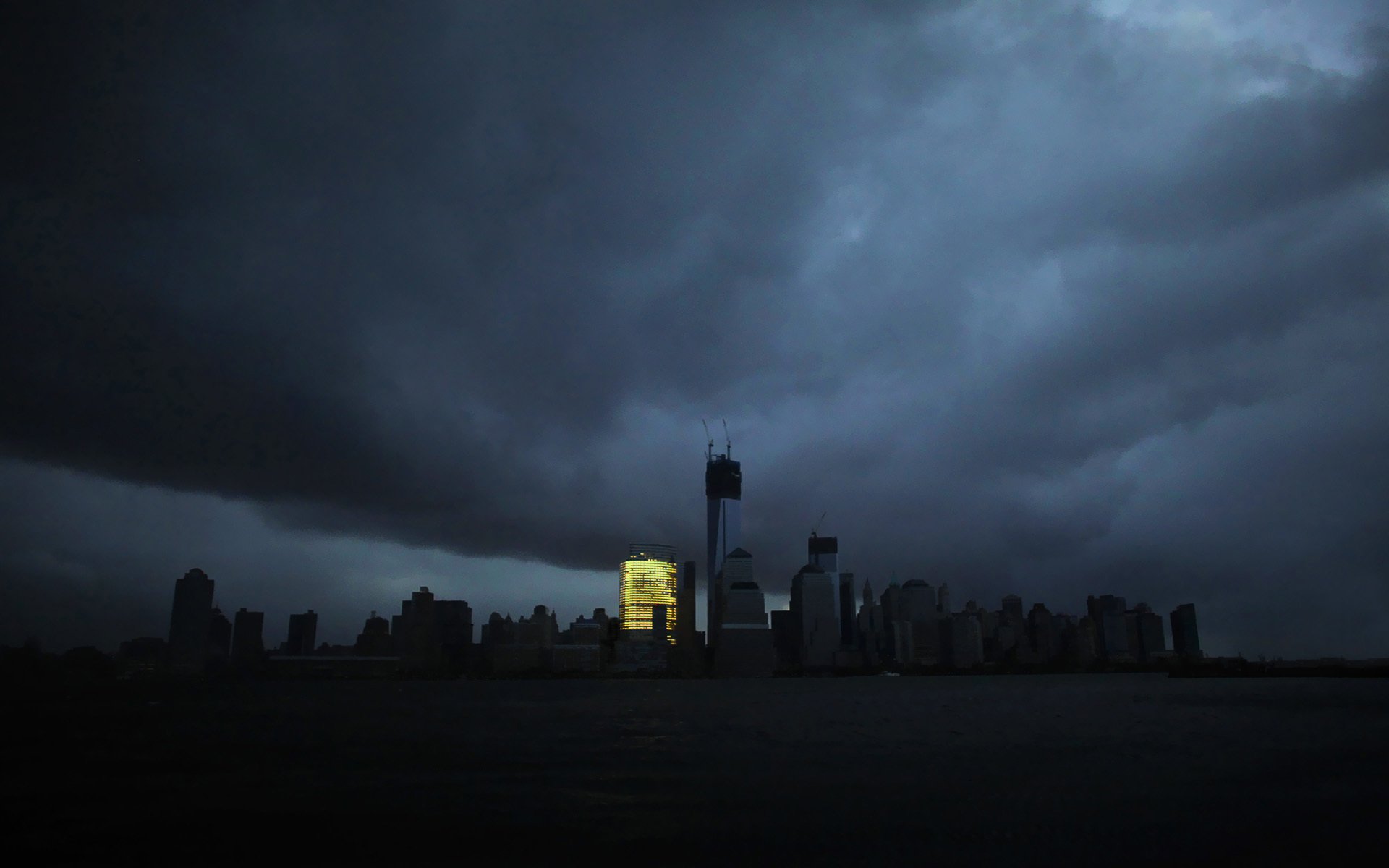 new york town blackout apocalypse island hurricane clouds rain