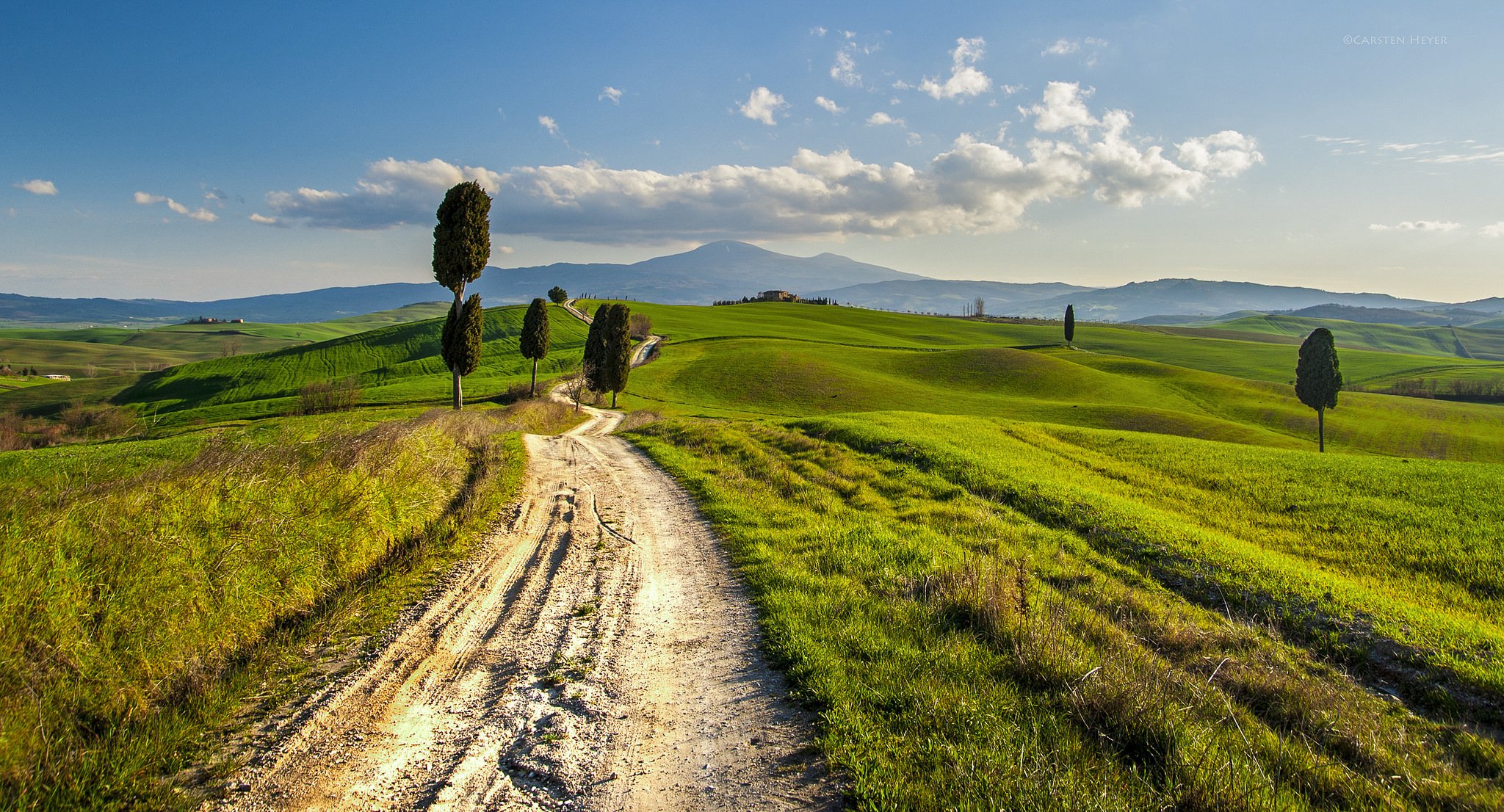 italien toskana hügel straße ländliche landschaft