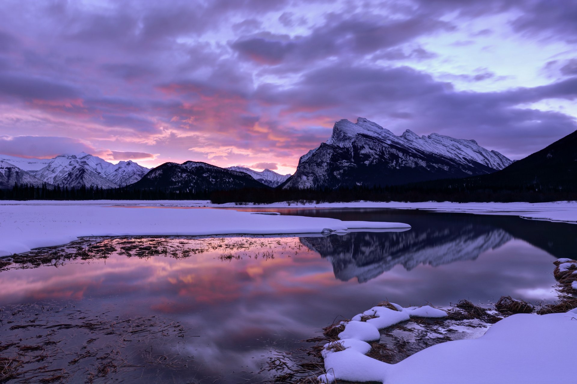 canada alberta parc national banff montagnes lac ciel nuages réflexion matin aube