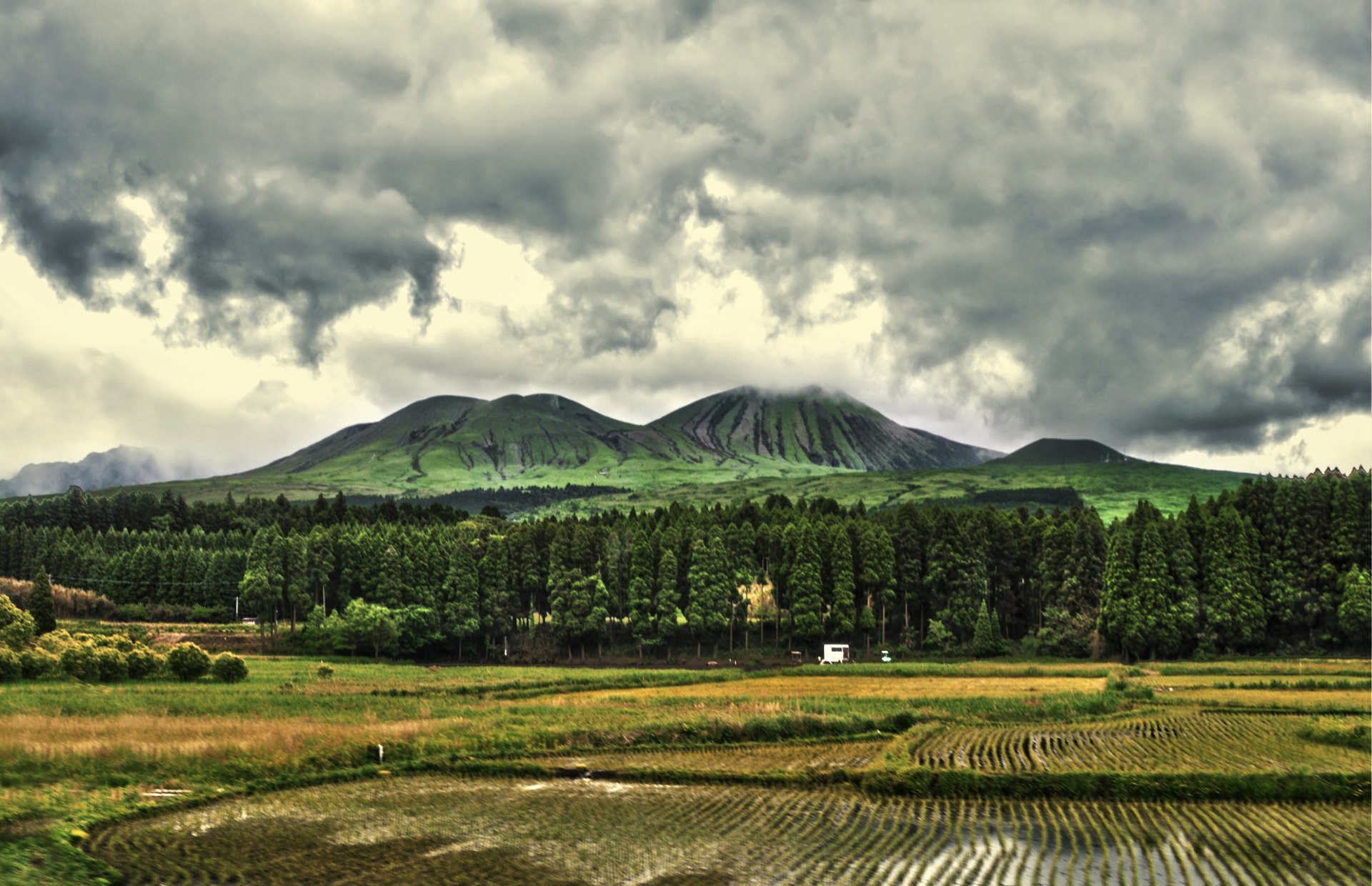 japón región de kyushu prefectura de kumamoto monte aso kyushu en las ciudades más cercanas 九州 本小 山山