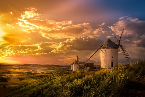 Molinos de viento españoles en el valle