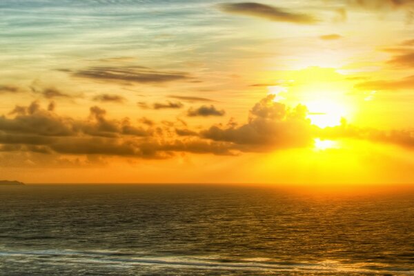 Evening sun and sunset on the sea