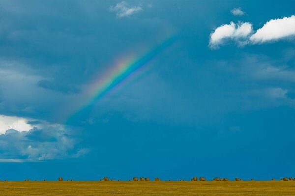 Ciel d été après la pluie