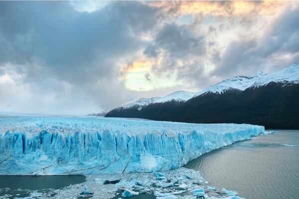 La beauté des glaces de Patagonie