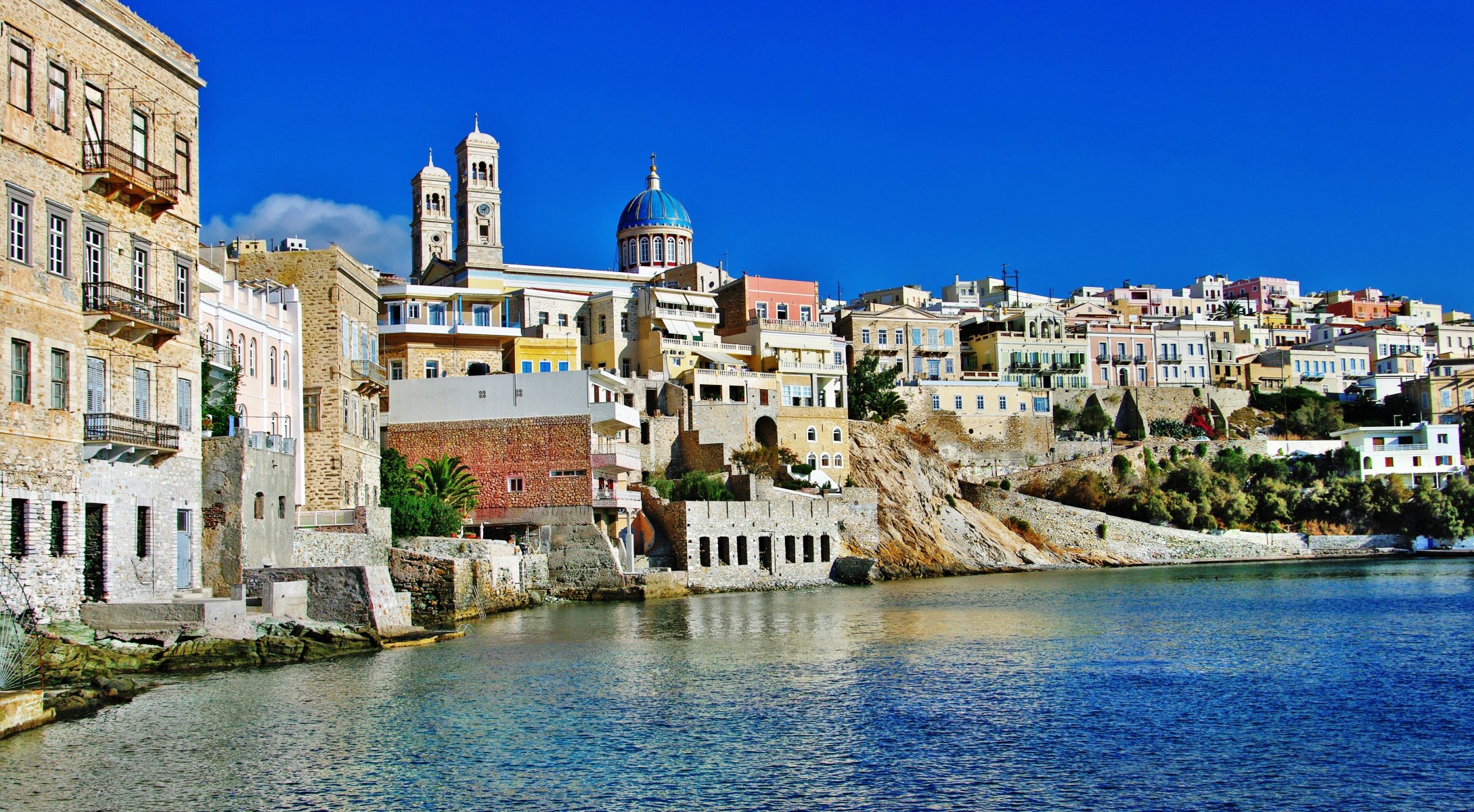 grèce syros île cyclades mer égée maisons côte nature