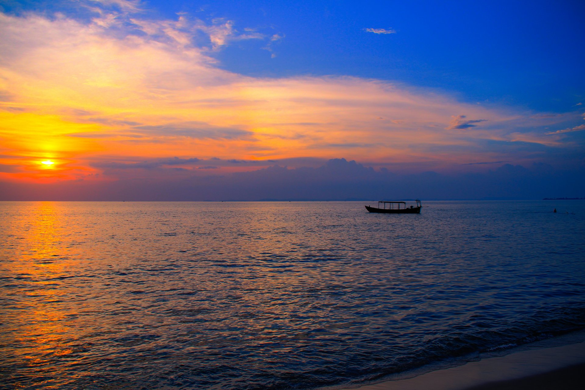 asia cambogia spiaggia di otres mare barca tramonto