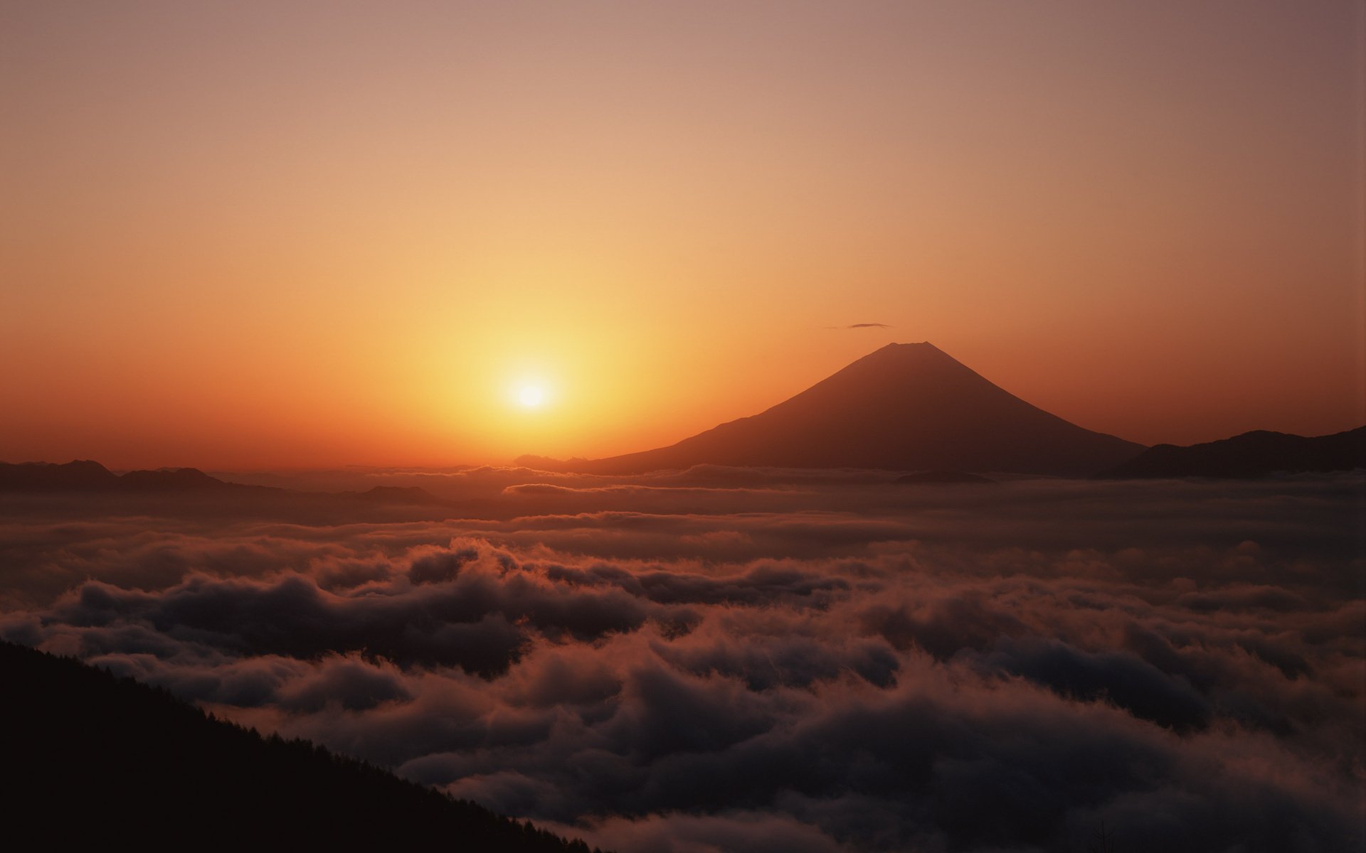 vulkan über den wolken hintergrundbilder schreibtisch