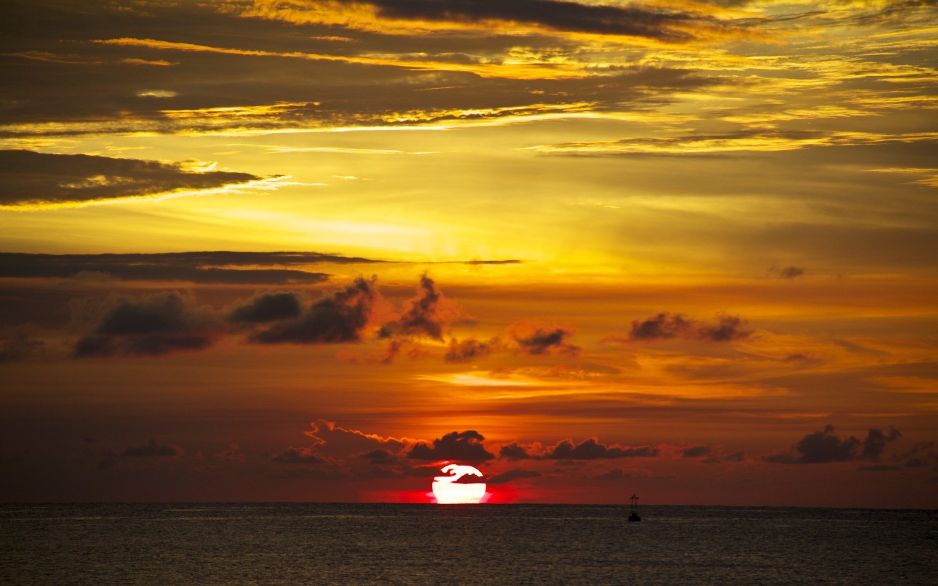 mar océano agua distancia horizonte cielo nubes nubes siluetas sol amanecer atardecer boya