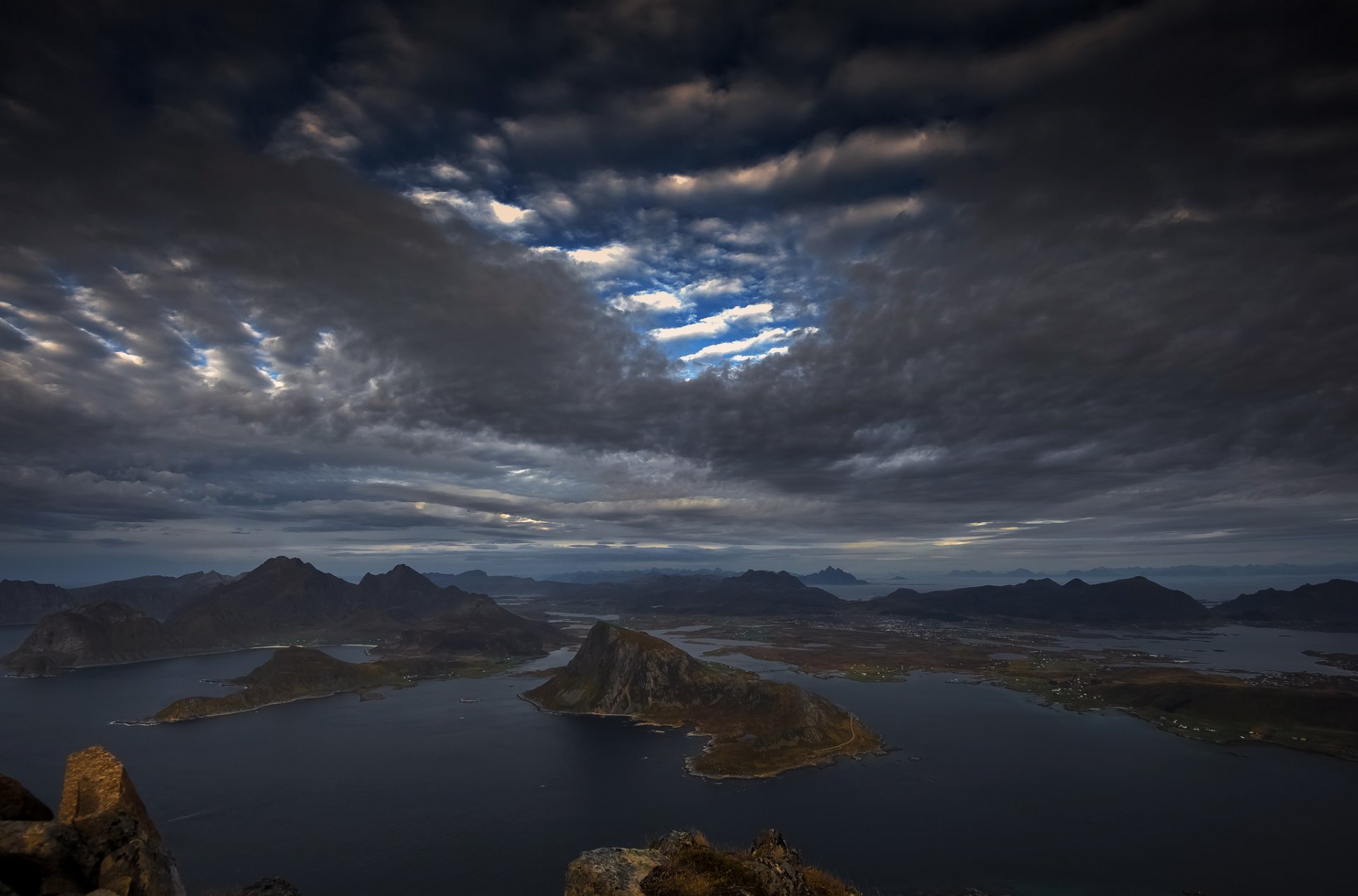 norvège mer norvégien îles lofoten partie orientale