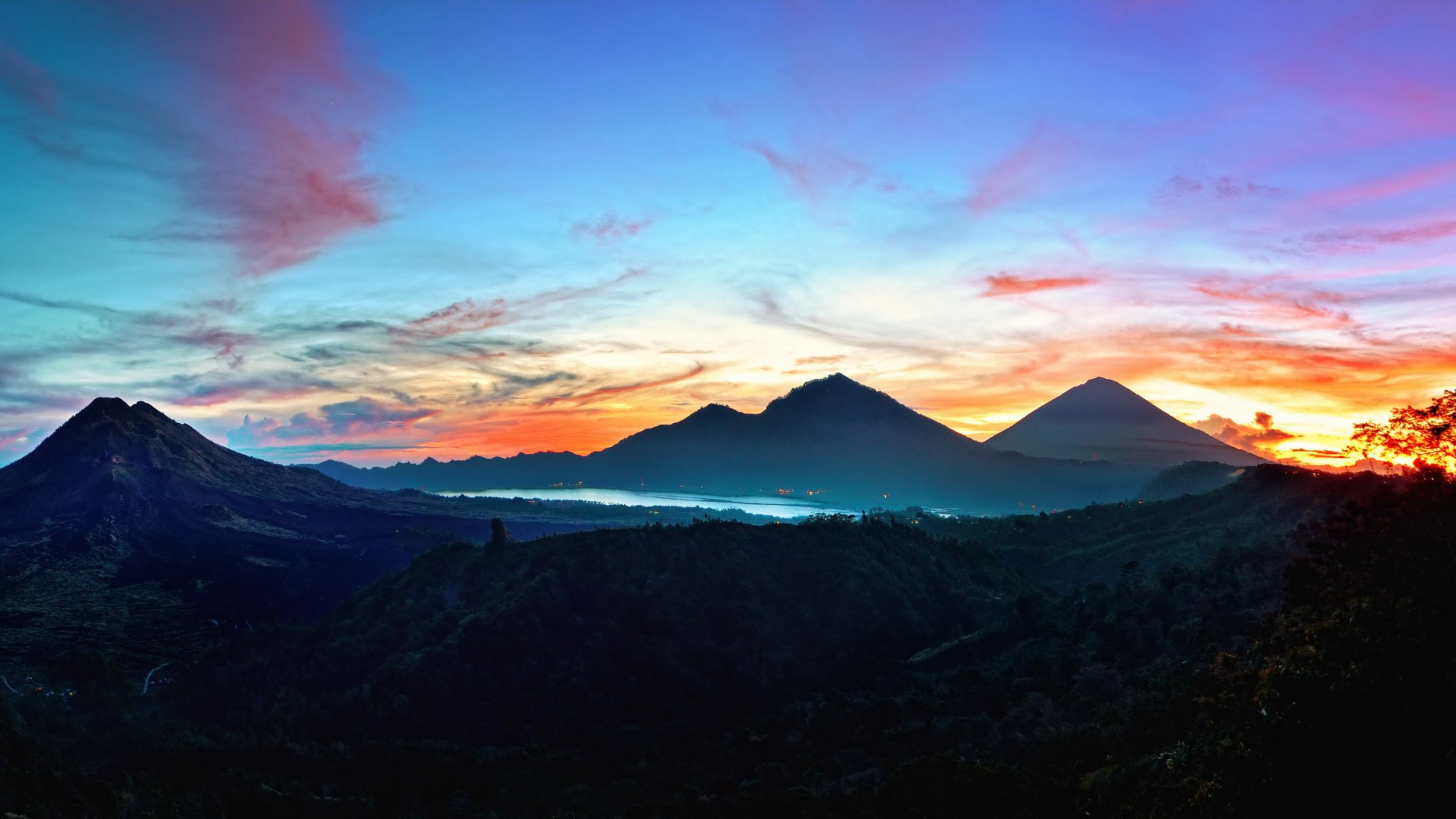 wschód słońca na kintamani bali indonezja góry niebo krajobraz natura