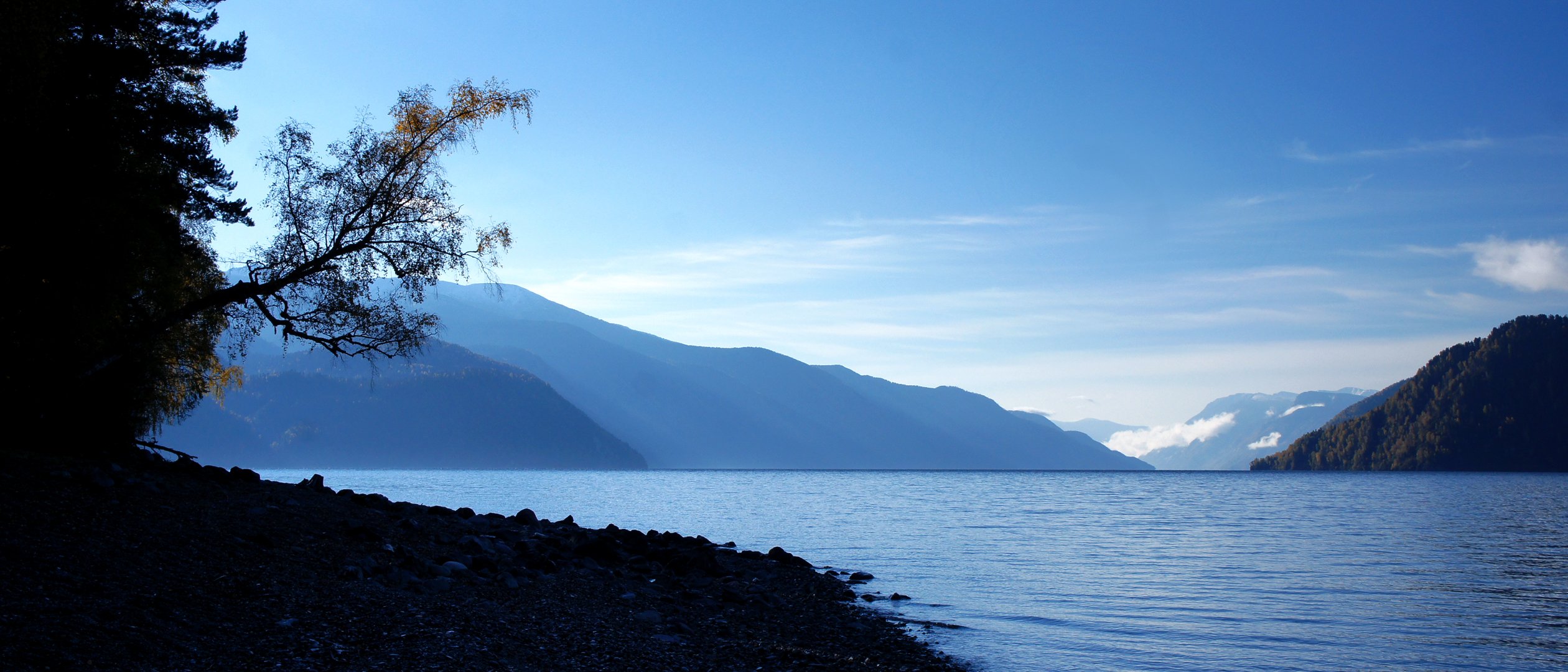 lago montagne monti altai lago teletsk