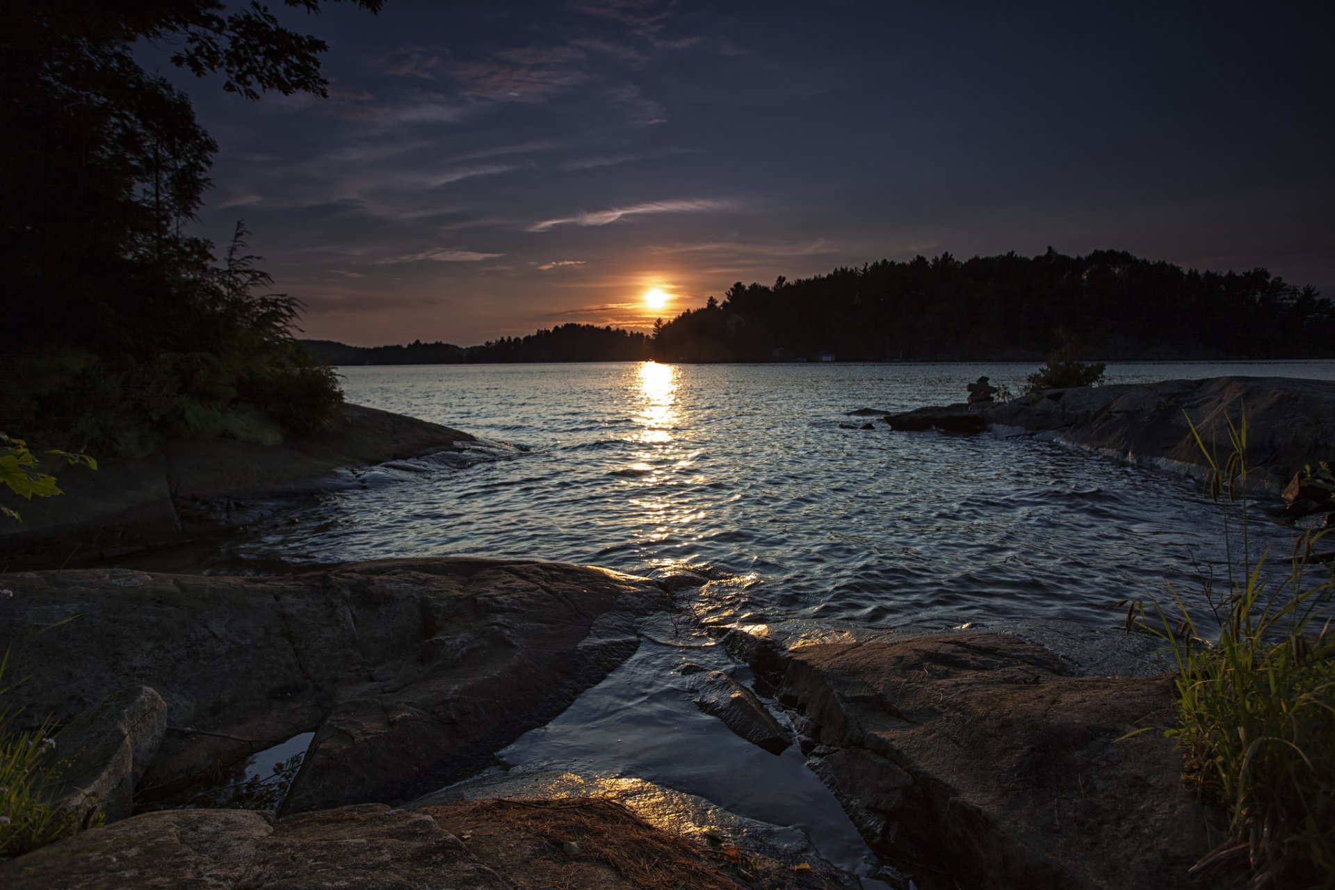 wald see sonnenuntergang