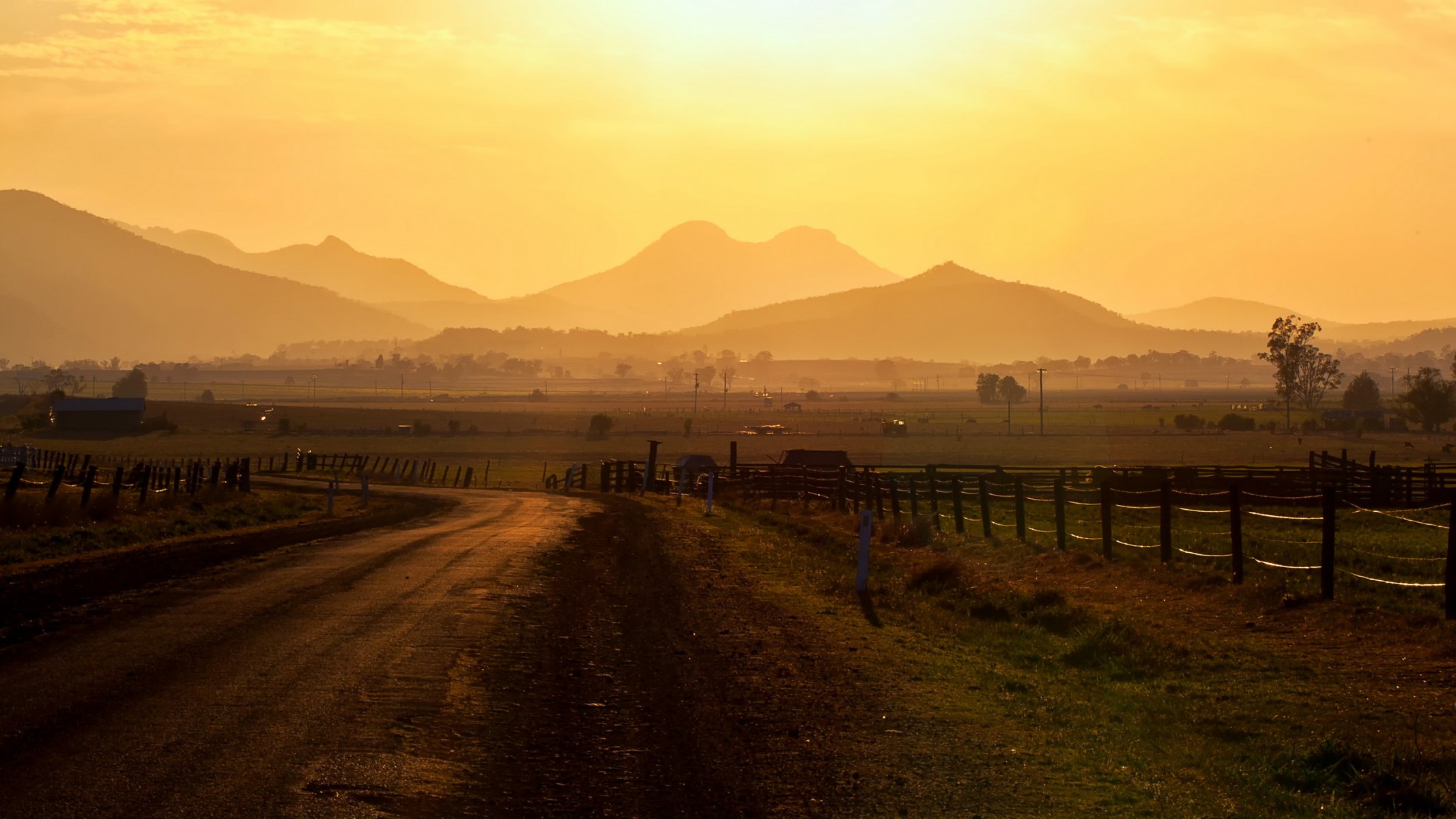 strada tramonto recinzione paesaggio