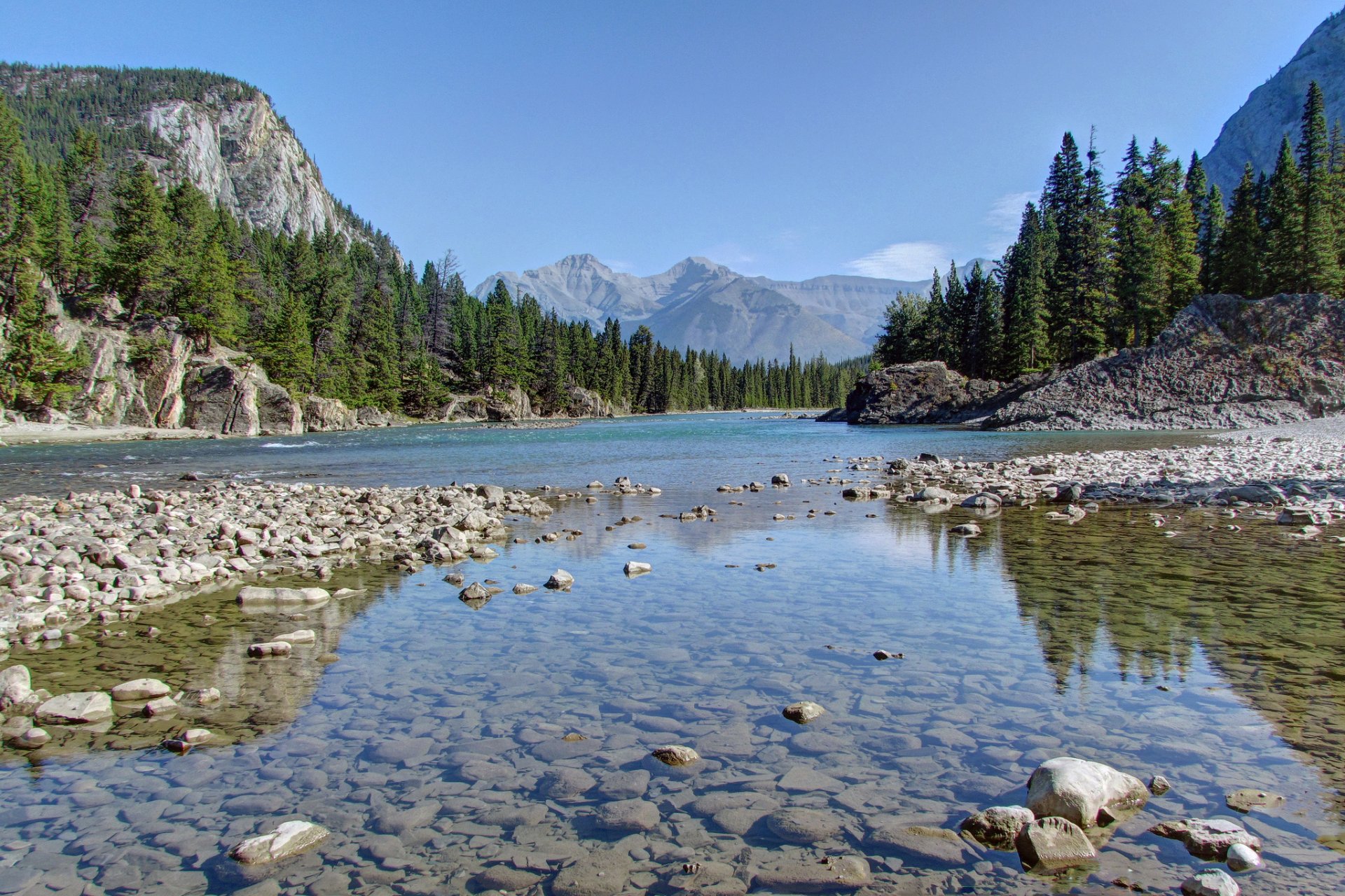 bow valley bow river banff national park alberta kanada bow river banff tal berge steine wald