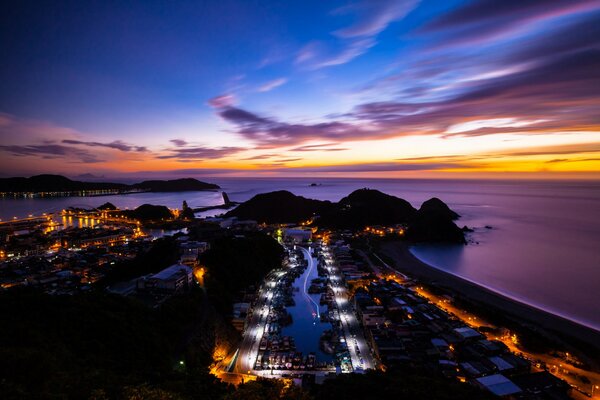 Beau coucher de soleil à Taiwan en Chine